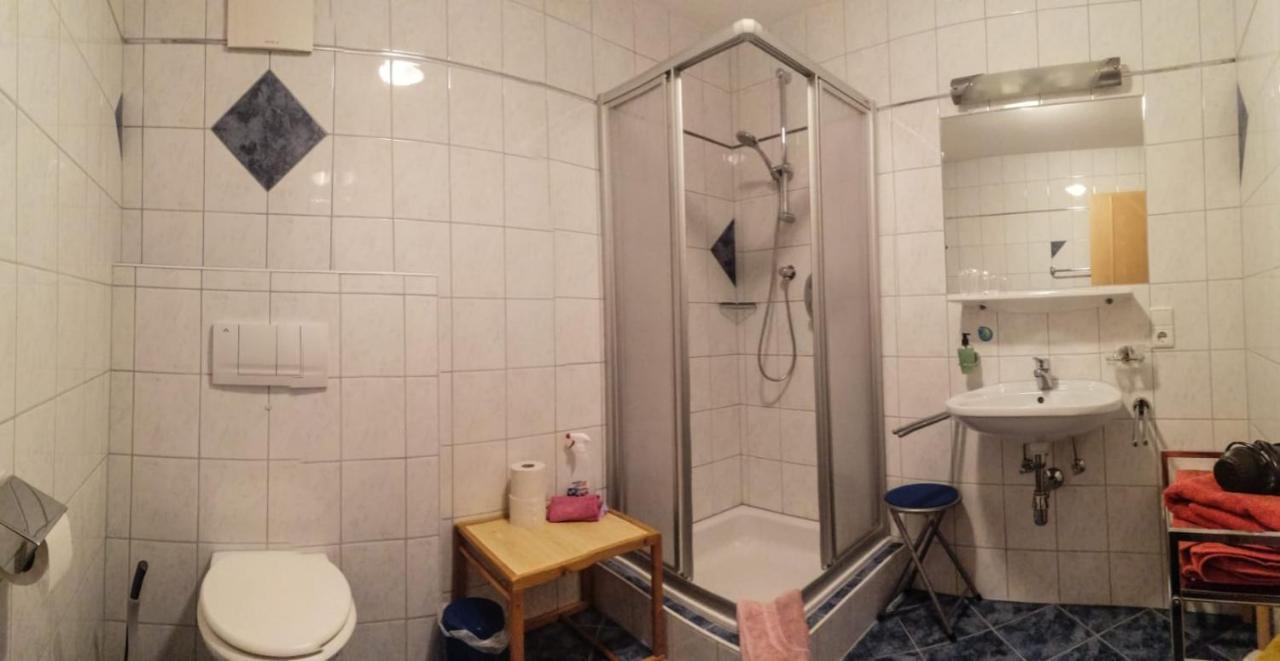 Schultes Evelyn Apartment แยร์สเซินส์ ภายนอก รูปภาพ